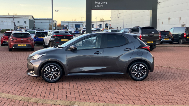 Toyota Yaris 1.5 Hybrid Design 5dr CVT Hybrid Hatchback